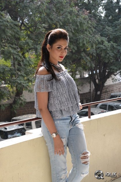 Madhu-Shalini-at-Cheekati-Raajyam-Success-Meet